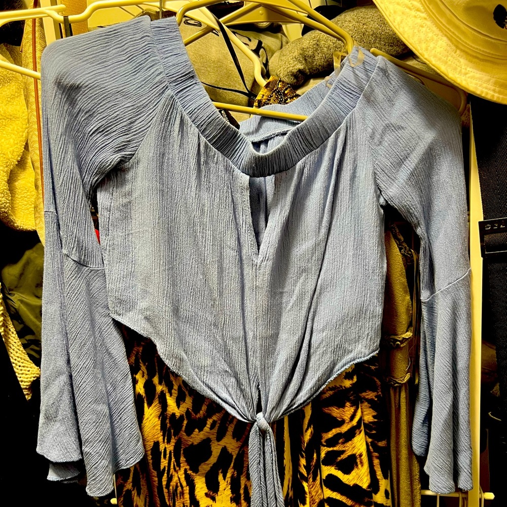 Cropped tie off the shoulder top with keyhole